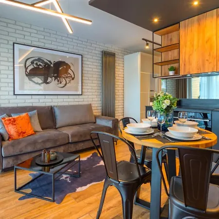 Magical Summit Apartment *